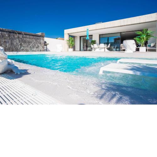 Villa en la marina de Empuriabrava, 1Km de la playa
