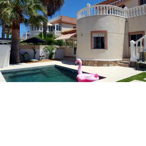 villa en torre de la horadada a 240m de la playa