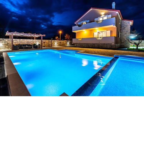 Villa Escape with private pool and home gym