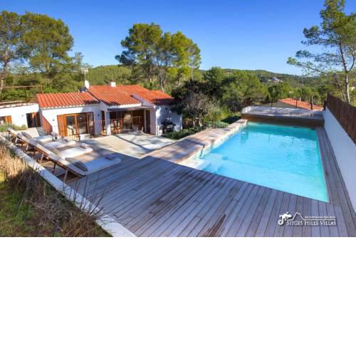 Villa Falco is a beautiful single storey holiday villa with private pool