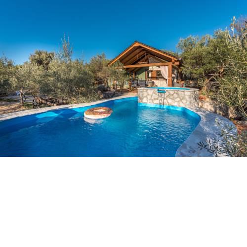 Villa Fameja