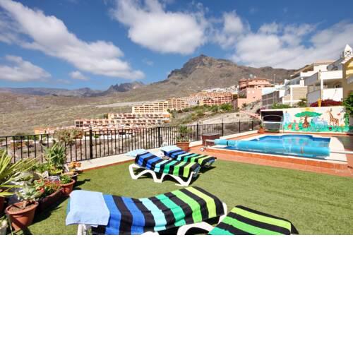 Villa Fantasy with Private Heated Pool, BBQ & Wifi by Holidays Home