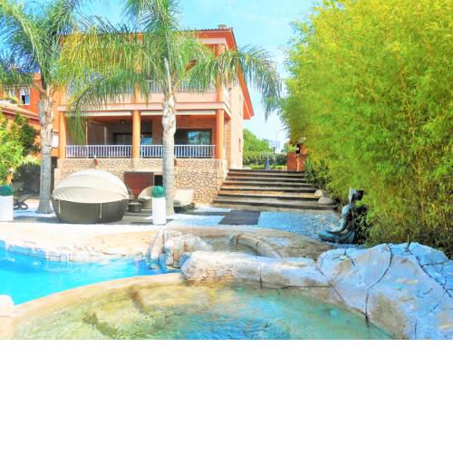 VILLA FRANCISCO 600 METROS DE PLAYA