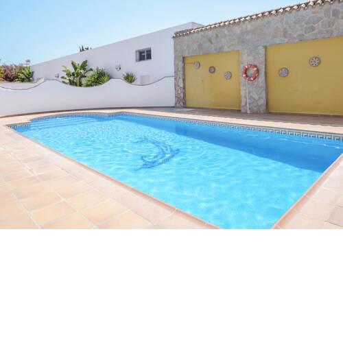 Villa Fuentes con piscina compartida