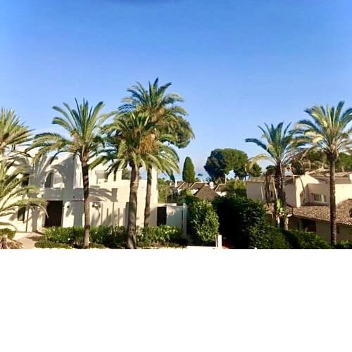 Villa Fun en la Playa de los Monteros, Marbella