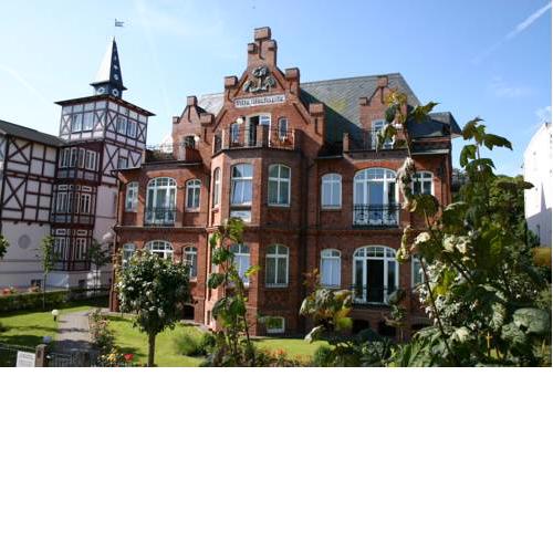 Villa Glückspilz by Schewe