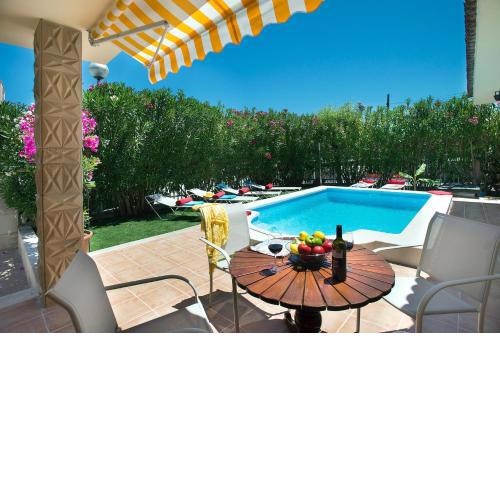 Villa Gran Canal by Villa Plus