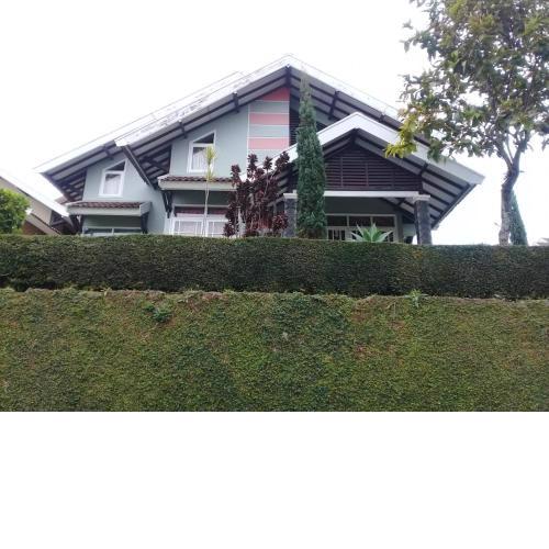 Villa green hill cipanas pacet puncak bogor