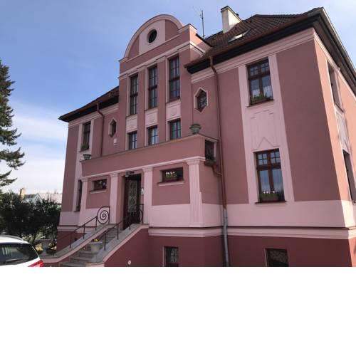 villa Gross-Nádražní 320 Ostrov