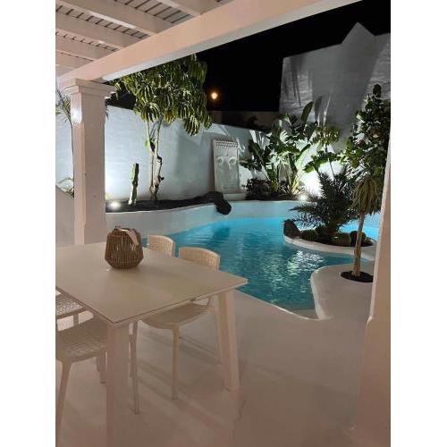 Villa Guajara Lujo Piscina Climatizada Jacuzzi AC Bahiazul