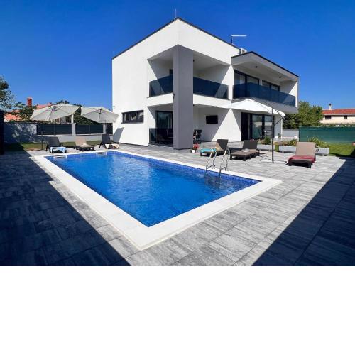 Villa H
