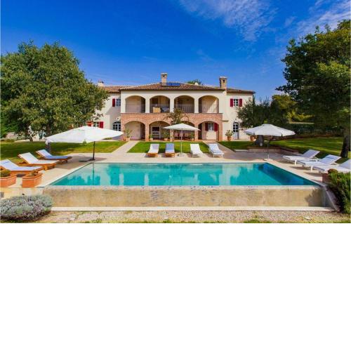 Villa Hacienda