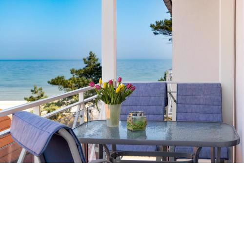 Villa Helene mit Meerblick in Top Lage - Nixe mit Strandkorb am Strand
