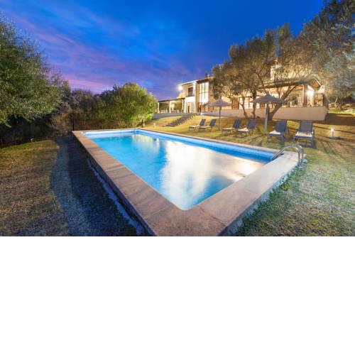 Villa Hidden Retreat / Denga