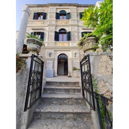 Villa Historic