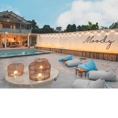 Villa Holy By The Villas 100