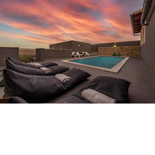 Villa House S