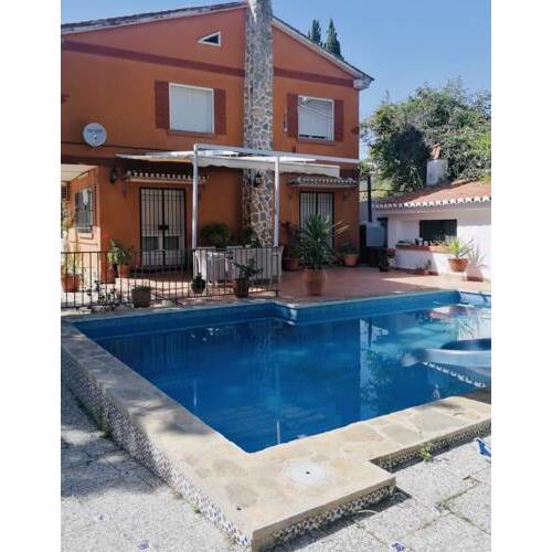 Villa Huetor, Magnifico chalet con piscina privada