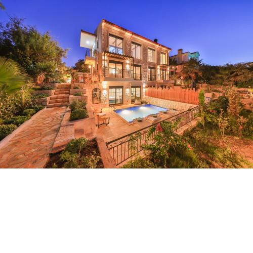 VILLA HUZUR, KAS- Stunning New 3 br with pool.
