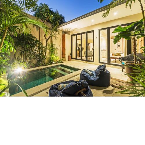 Villa Ibu Dua Romantic Oasis 1 BR Villa in Prime Loc Seminyak