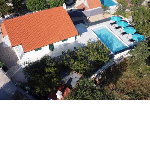 Villa IKA with pool