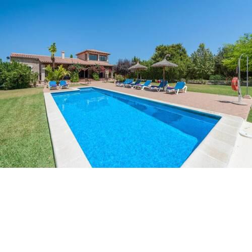 Villa in Alcudia Sleeps 8 with Pool Air Con and WiFi