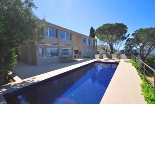 Villa in Begur Sleeps 9
