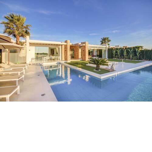 Villa in Cala Bassa Sleeps 12 includes Swimming pool and Air Con