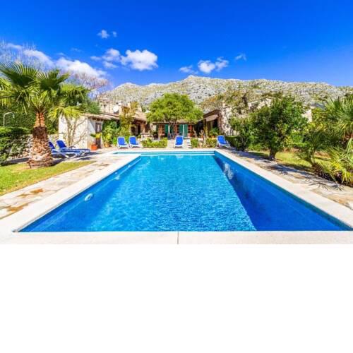 Villa in Cala San Vicente Sleeps 6 with Pool Air Con and WiFi