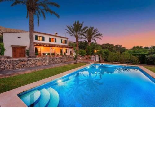 Villa in Cala San Vicente Sleeps 8 includes Swimming pool Air Con and WiFi 2