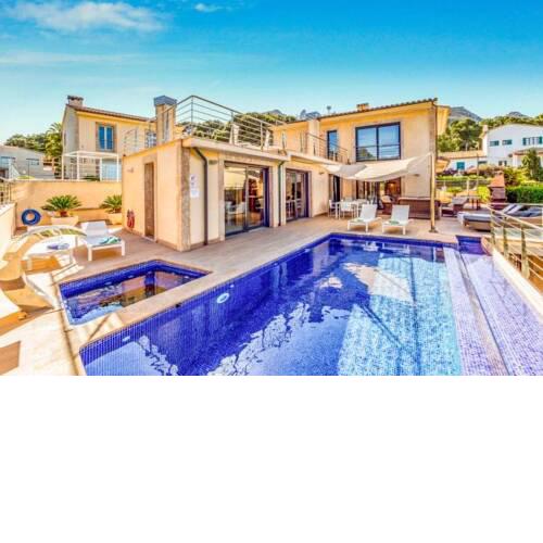 Villa in Cala San Vicente Sleeps 8 includes Swimming pool Air Con and WiFi 7