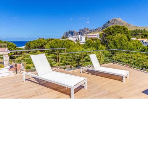 Villa in Cala San Vicente Sleeps 8 with Pool Air Con and WiFi