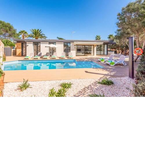 Villa in Cala'N Blanes Sleeps 8 with Pool Air Con and WiFi