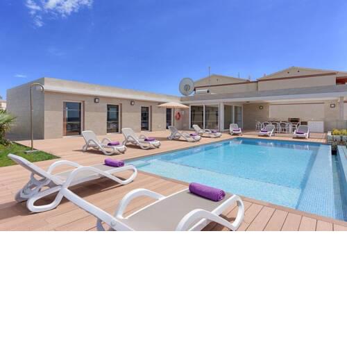 Villa in Cala'N Blanes Sleeps 9 with Pool Air Con and WiFi