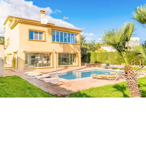 Villa in Calpe Sleeps 10 with Pool Air Con and WiFi
