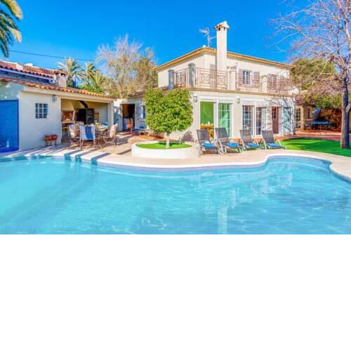 Villa in Calpe Sleeps 8 includes Swimming pool Air Con and WiFi