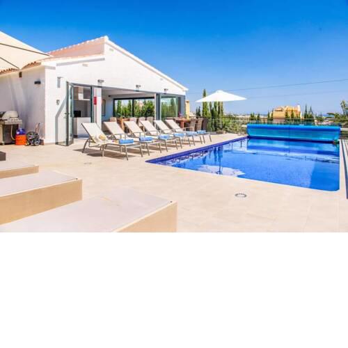 Villa in Calpe Sleeps 8 with Pool Air Con and WiFi