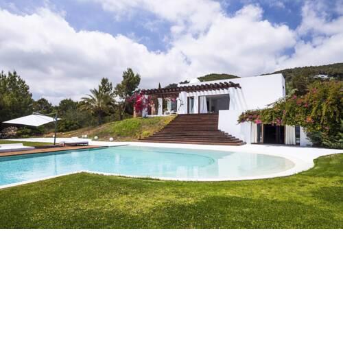 Villa in Colonia de Sant Jordi Sleeps 12 includes Swimming pool and Air Con