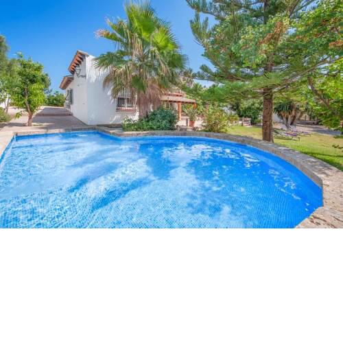 Villa in es Barcares Sleeps 4 with Pool Air Con and WiFi