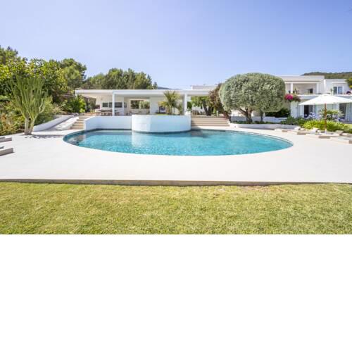 Villa in Es Cubells Sleeps 12 includes Swimming pool and Air Con 8