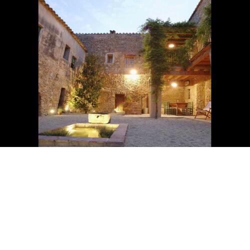 Villa in Fontclara Sleeps 4 includes Swimming pool and Air Con
