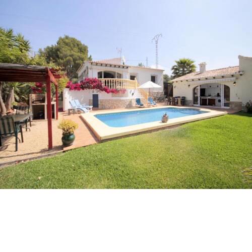 Villa in Javea Sleeps 4 with Pool and WiFi