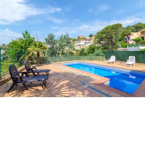 Villa in Lloret de Mar Sleeps 8 includes Swimming pool and Free WiFi 4