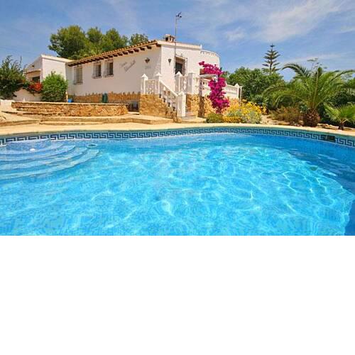 Villa in Moraira Sleeps 6 with Pool Air Con and Free WiFi