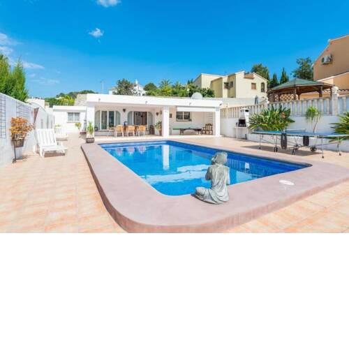 Villa in Moraira Sleeps 8 with Pool Air Con and WiFi