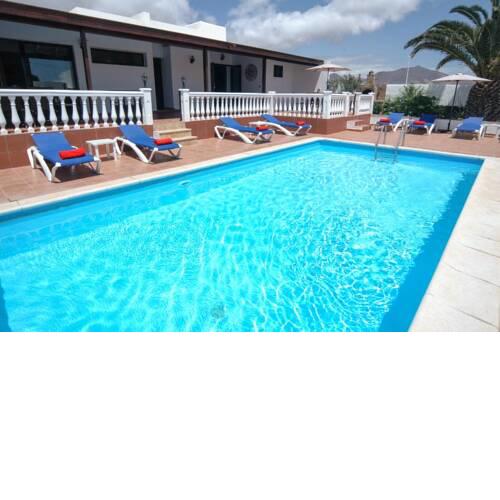 Villa in Playa Blanca Sleeps 10 includes Swimming pool Air Con and WiFi