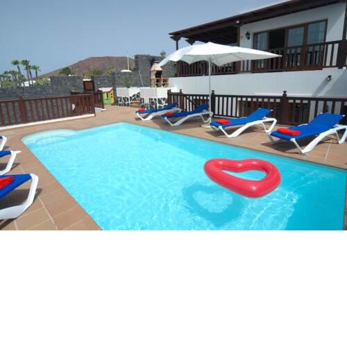 Villa in Playa Blanca Sleeps 12 with Pool Air Con and WiFi