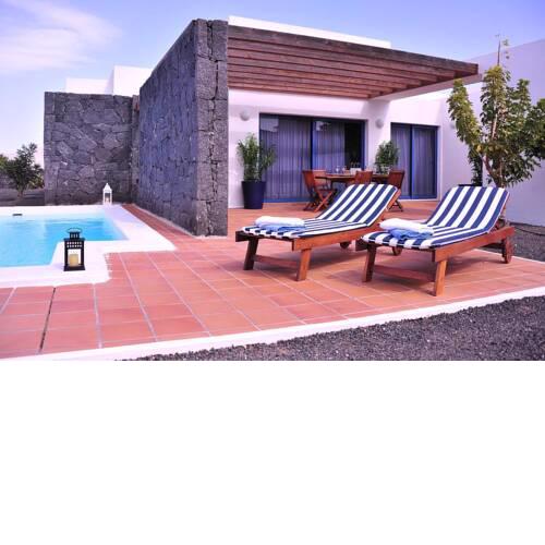 Villa in Playa Blanca Sleeps 4 includes Air Con and WiFi 2