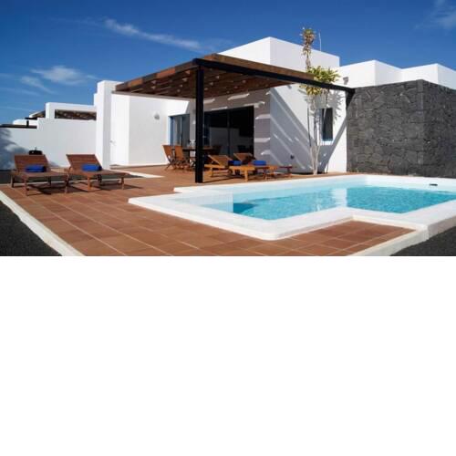 Villa in Playa Blanca Sleeps 4 includes Air Con and WiFi 3