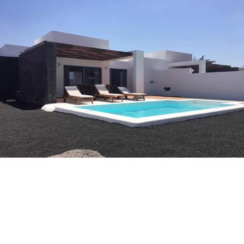 Villa in Playa Blanca Sleeps 4 includes Air Con and WiFi